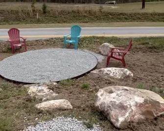 Dome Away From Home-Free Park Pass - Salem - Patio