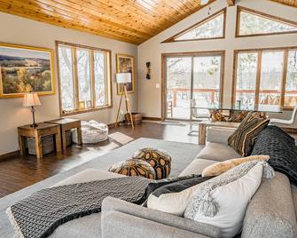 St Croix Islands Escape - Somerset - Living room