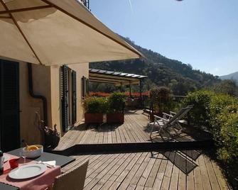 Peace and relax close to Portofino and 5 Terre - Carasco - Patio