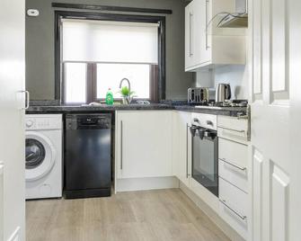Ten Acres House - Menstrie - Kitchen