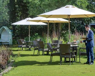 Frensham Pond Country House Hotel & Spa - Farnham - Building