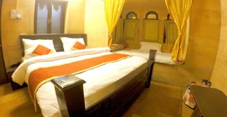 Hotel Fotiya Jaisalmer - Jaisalmer - Bedroom