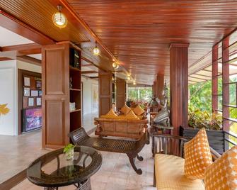 Club Bamboo Boutique Resort & Spa - Patong - Oturma odası