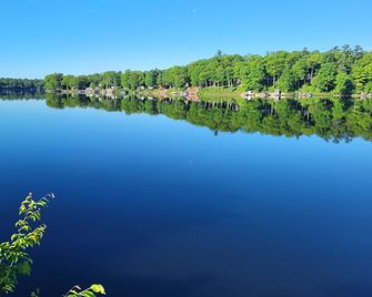 Castaways Cottage on Croton Pond #1 - Newaygo - Vista del exterior
