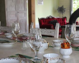 The peaceful countryside corner - Mazé-Milon - Comedor