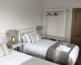 The Eyre Square Townhouse - גולווי - חדר שינה