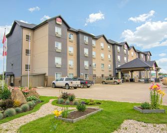 Devonian Hotel & Suites - Fox Creek - Gebäude