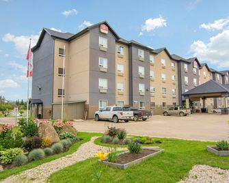 Devonian Hotel & Suites - Fox Creek - Gebäude