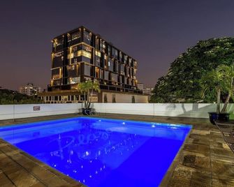 Plaza Blumenau Hotel - בלומנאו - בריכה