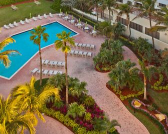 Holiday Inn Miami Beach-Oceanfront By IHG - Miami Beach - Building