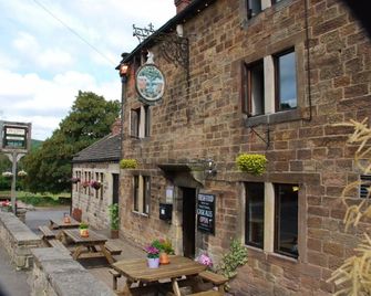 Jug and glass - Matlock