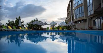 Nork Residence Hotel - Γιερεβάν - Πισίνα