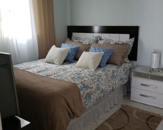 Lins, rent your kit. - Lins - Schlafzimmer