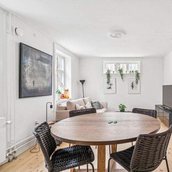 Stay Central - Steps From Nyhavn & Near Tivoli – København