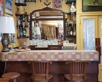Hôtel Louise De La Vallière - Villiers-au-Bouin - Bar