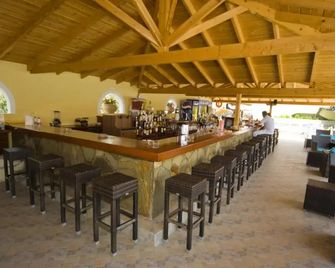 Village Mare - Polýgyros - Bar