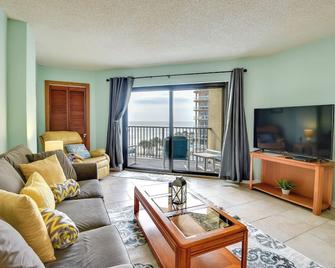 Ocean-View Condo with Balcony on Daytona Beach! - Daytona Beach Shores - Sala de estar