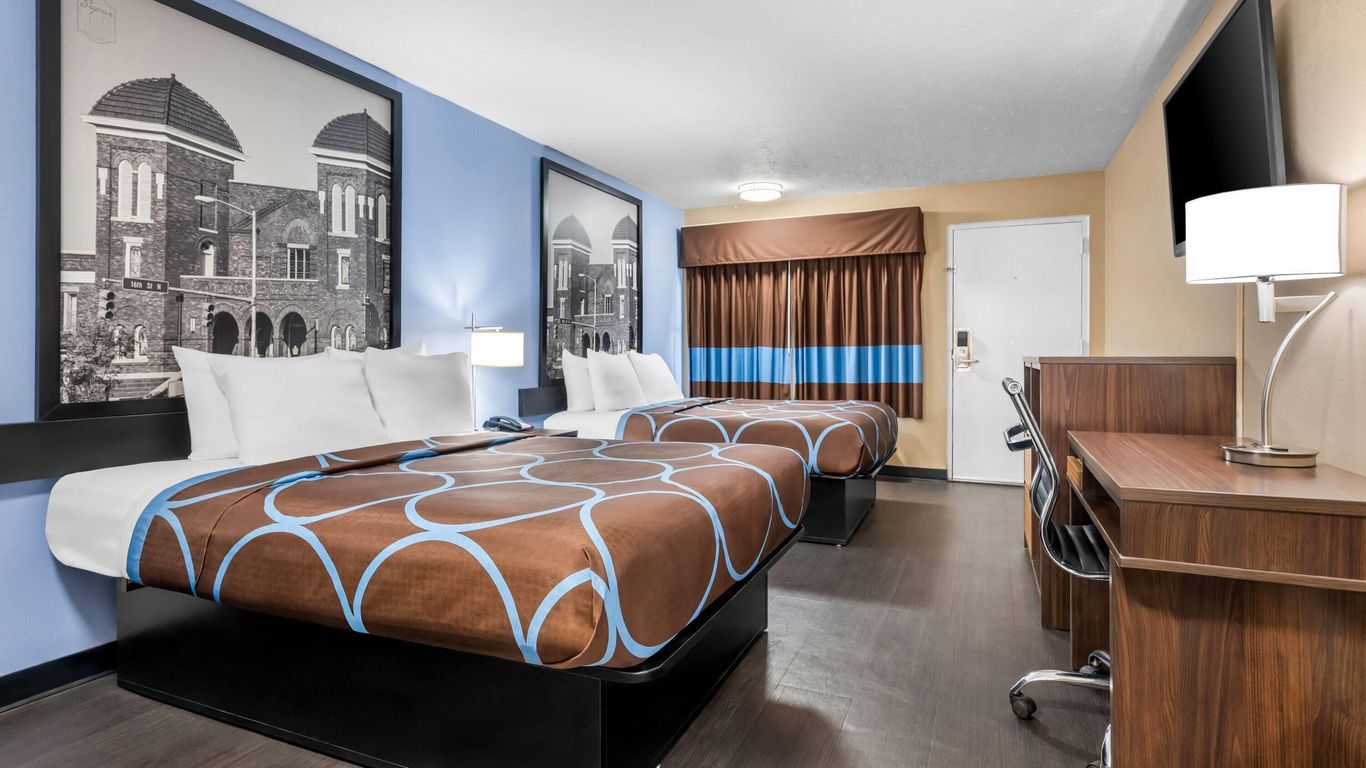 Super 8 by Wyndham Gadsden AL