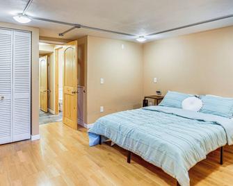 Walkable Studio in the Heart of Pittsburgh! - Pittsburgh - Bedroom