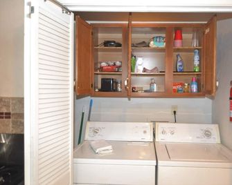 1 bdr guest home in Oro Valley! Mtn views, hot tub - Oro Valley