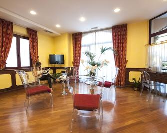 Hotel Regent - San Benedetto del Tronto - Oturma odası