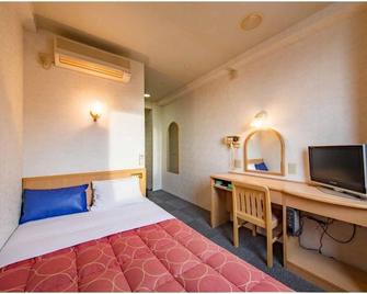 Business Hotel Mild - Shikokuchuo - Bedroom