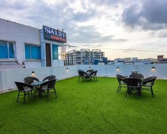 Housr 50 Luxury Rooms Kondapur Near Cyber Tower - 海得拉巴 - 天井