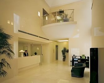 Omihachiman Station Hotel - Ōmihachiman - Lobby