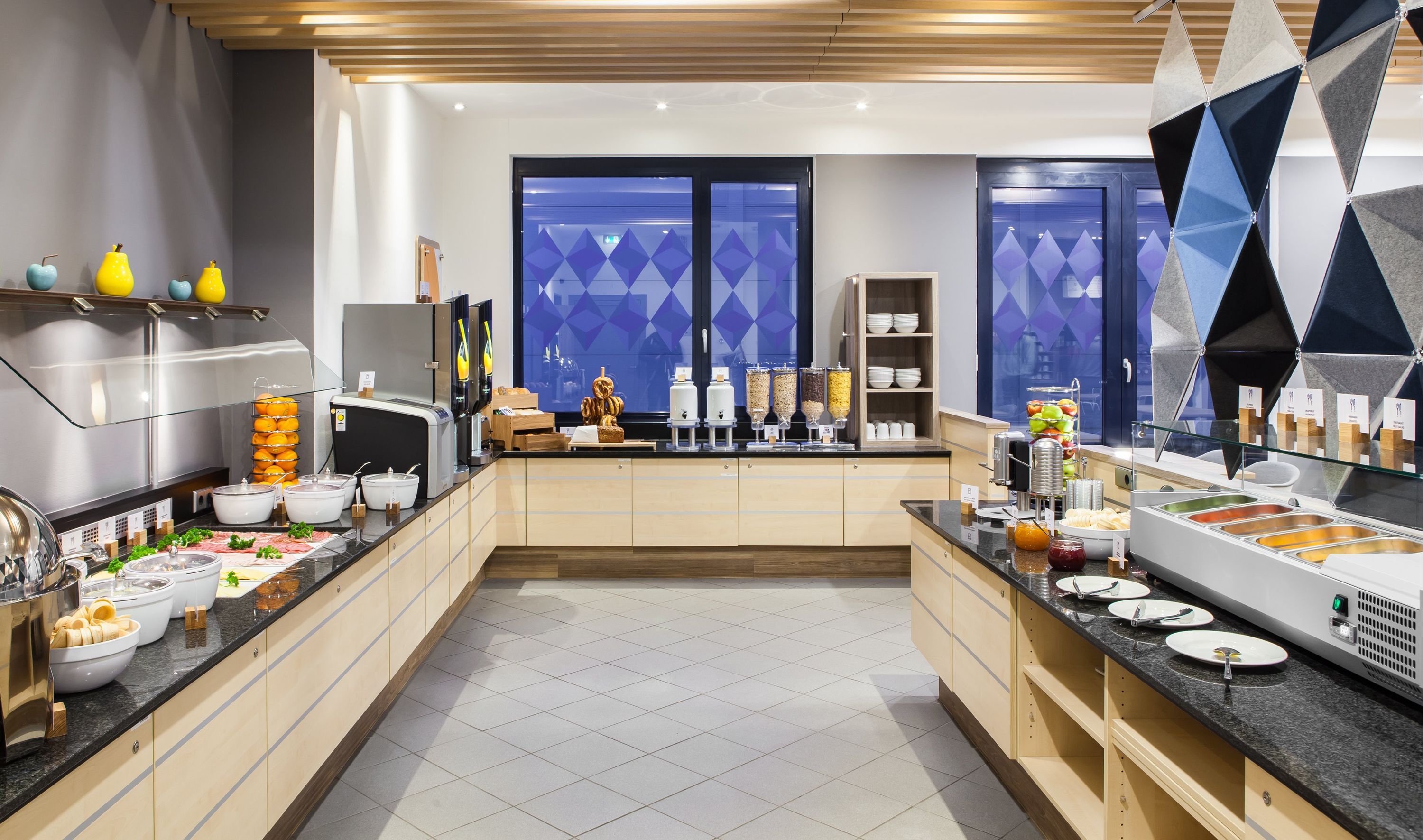 Holiday Inn Express Munich - Messe By IHG - מינכן - מסעדה