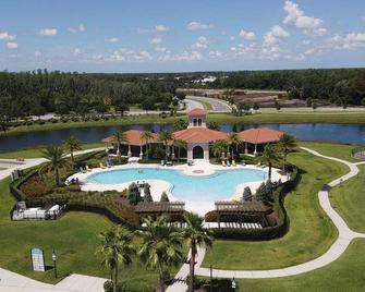 Suncity Center Piano House With Gorgeous Sunset And Lake View. - Wimauma - Pool