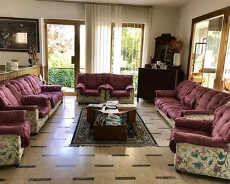 Hotel Primavera - דסנצאנו דל גארדה - לובי