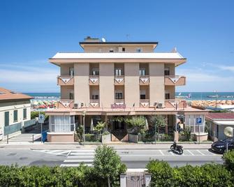 Hotel Eden - Viserbella - Budova