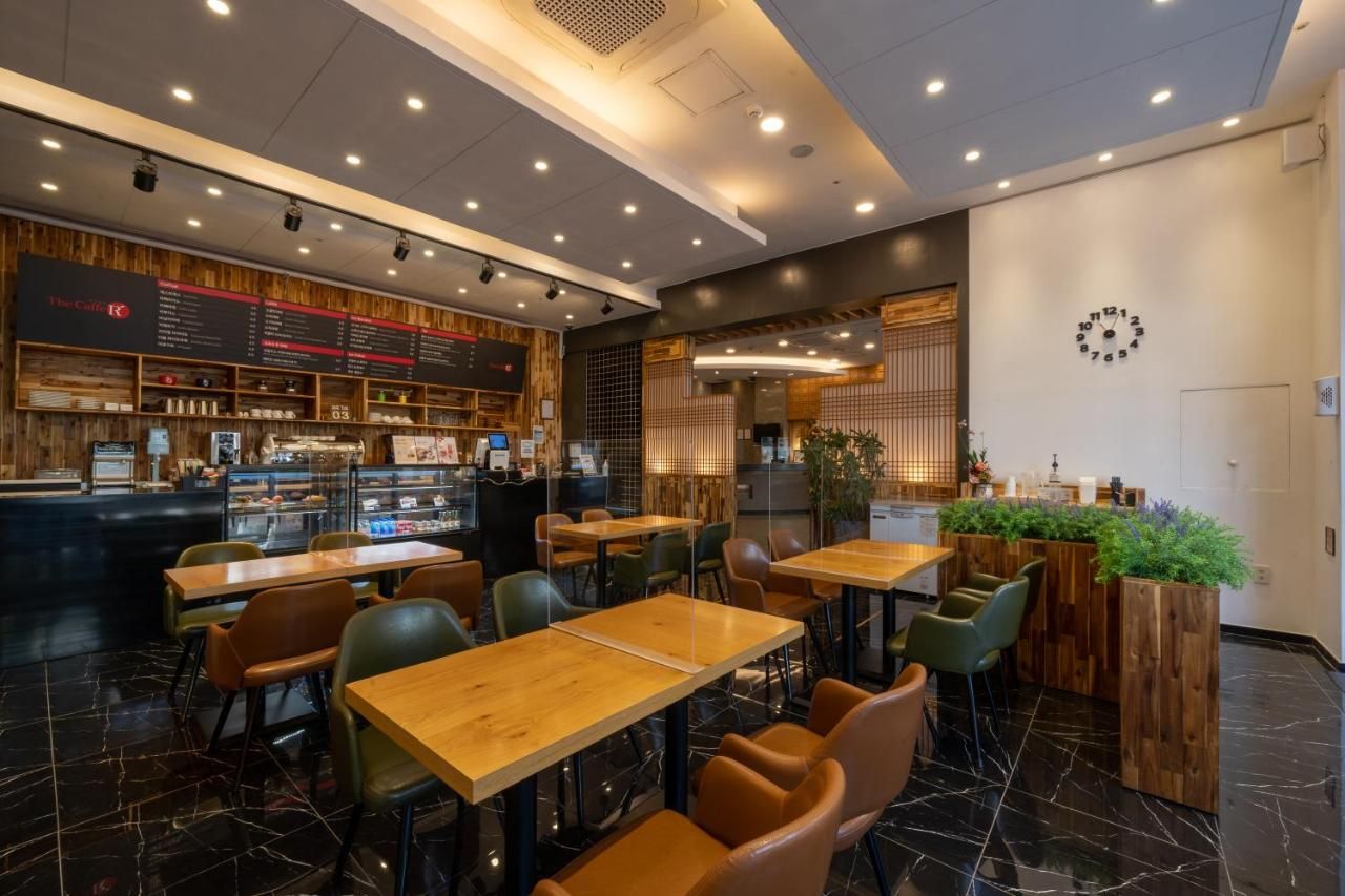 Ramada by Wyndham Seoul Dongdaemun thumbnail 2