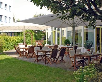 Hansa Apart-Hotel - Regensburg - Patio