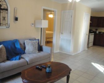 Close to Beach - Relaxing & Tranquil - Bay Saint Louis - Wohnzimmer
