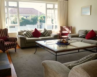 Sundown Manor Guest House - Cape Town