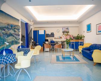 Riviera Residence - Marina Di Pietrasanta - Lobby