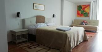 Hotel Gran Via - Armenia - Soverom