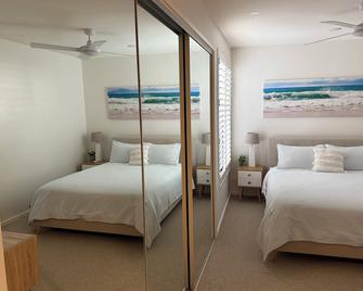 Sandy Paws and Salty Zoomies - Huskisson - Bedroom