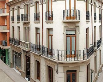Hospedium Hotel Cañitas Maite Boutique - Casas-Ibáñez - Gebouw