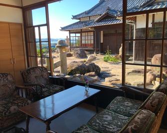 Feng Dao De Ren - Shodoshima - Obývací pokoj