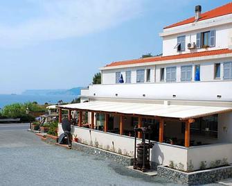 Hotel Torre - Celle Ligure - Budova