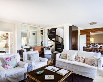 Old Sport Mansion - Mikri Mantineia - Living room