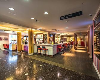 Park Inn by Radisson Meriton Conference&Spa Tallin - Tallinn - Bar