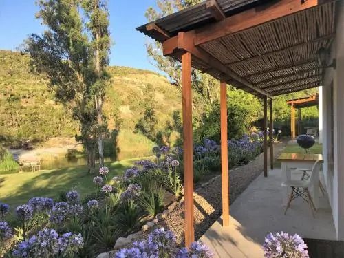 Riversong Cottages - אדו
