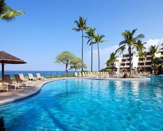 Your Perfect Hawaiian Getaway! 3 Modern Units, Oceanfront, On-site Restaurant! - Kailua-Kona - Uima-allas