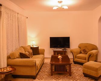 Lima White House - Hostel - Lima - Living room