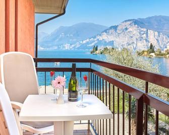 Beach Hotel Rosa - Malcesine - Balcón