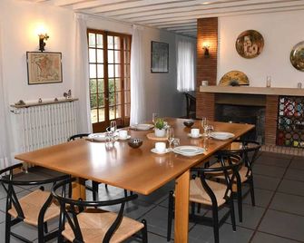 Homerez - Vacation home in La Ferté-Saint-Cyr - La Ferté-Saint-Cyr - Essbereich