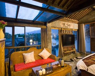 Fairyland Hotel - Dali - Living room